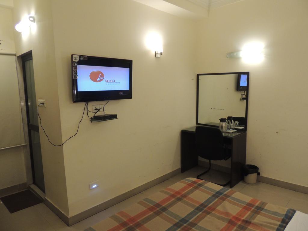 Ambica Residency Hotel Cuttack Exterior photo
