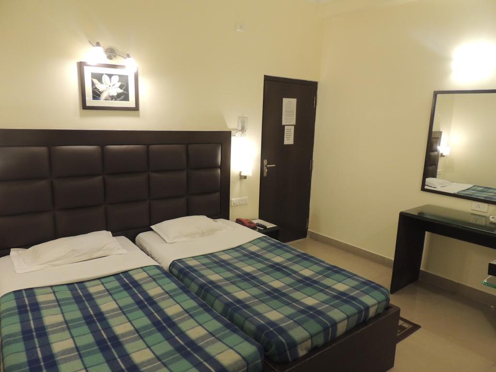 Ambica Residency Hotel Cuttack Exterior photo