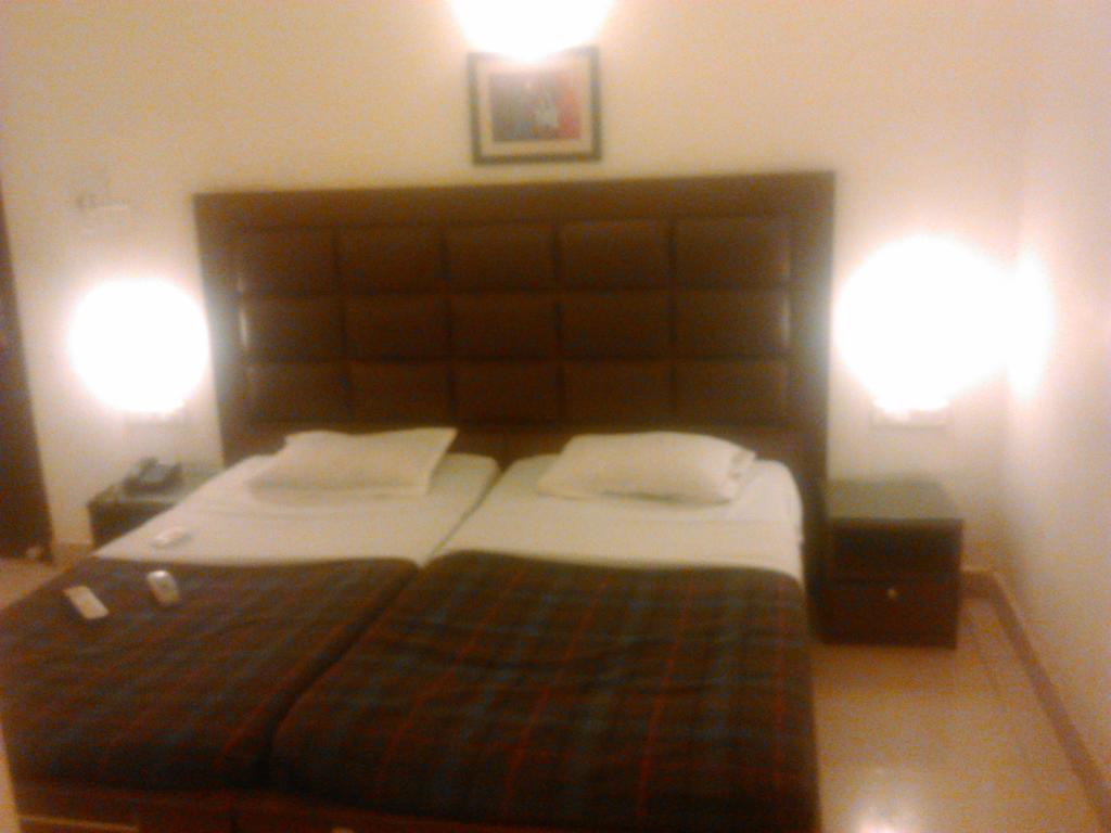 Ambica Residency Hotel Cuttack Room photo